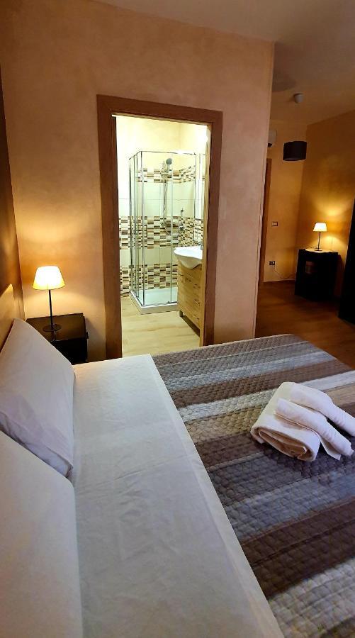 Pacifico Rooms San Bartolomeo in Galdo Esterno foto